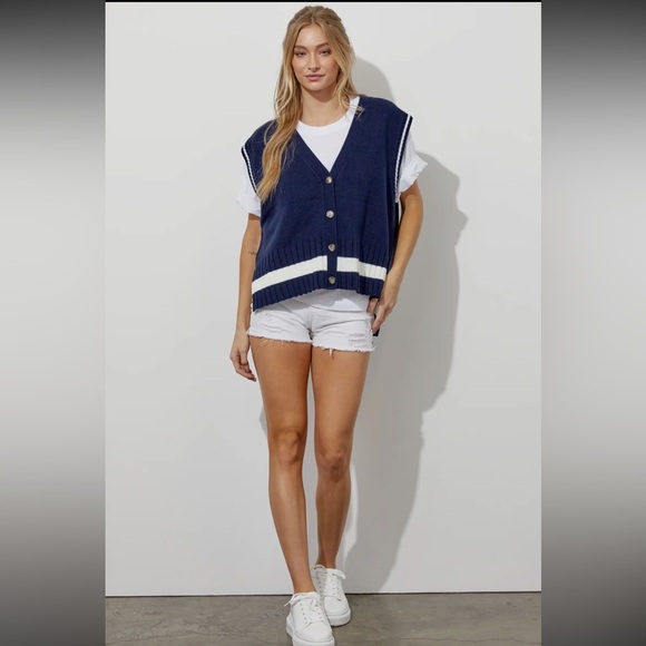 25 Fabulous knit sweater vest - Picture 6 of 6